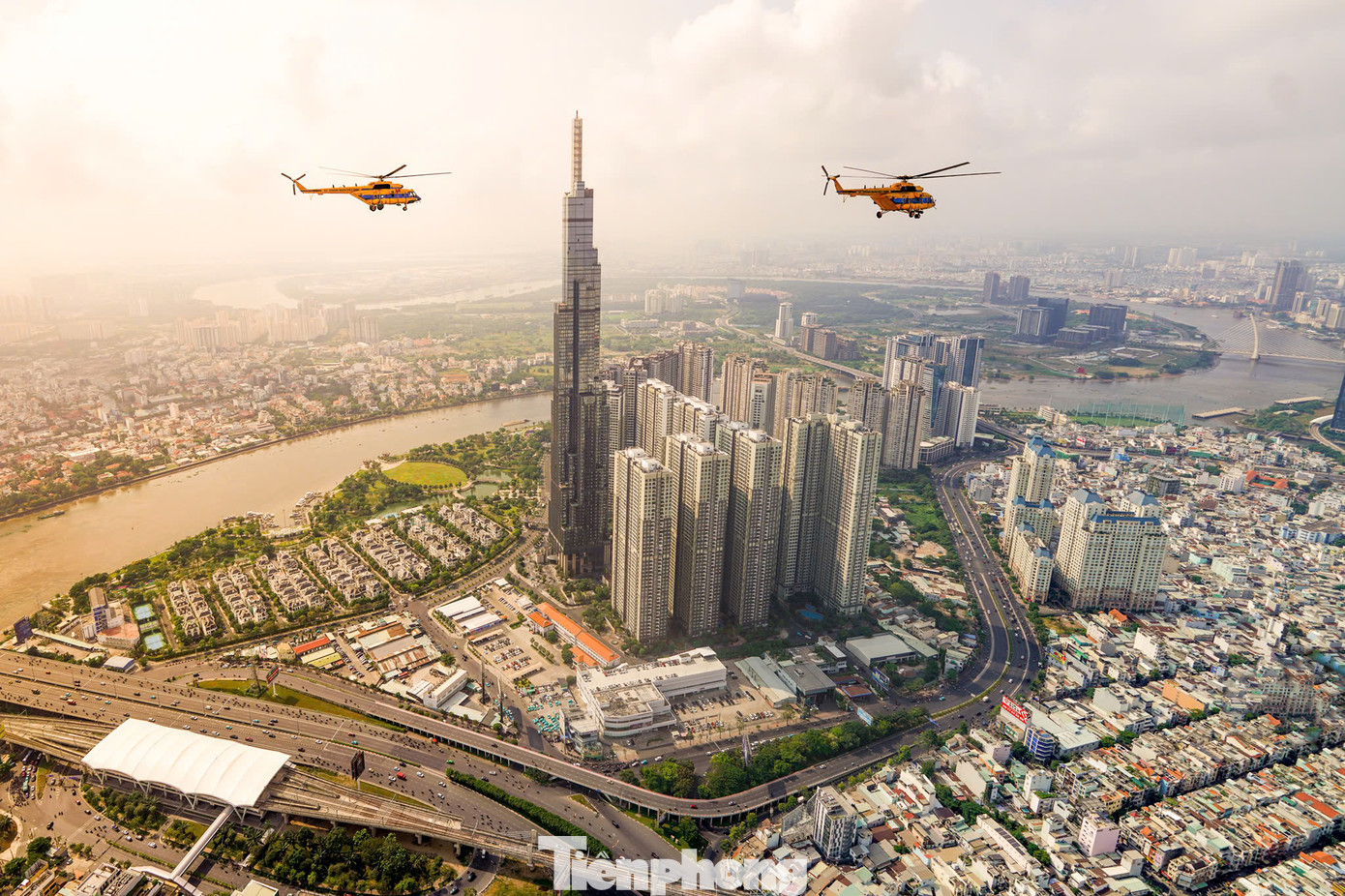 Suốt 50 năm qua, TPHCM đã lần lượt tạo nên những công trình kỷ lục, điển hình như tòa nhà The Landmark 81.