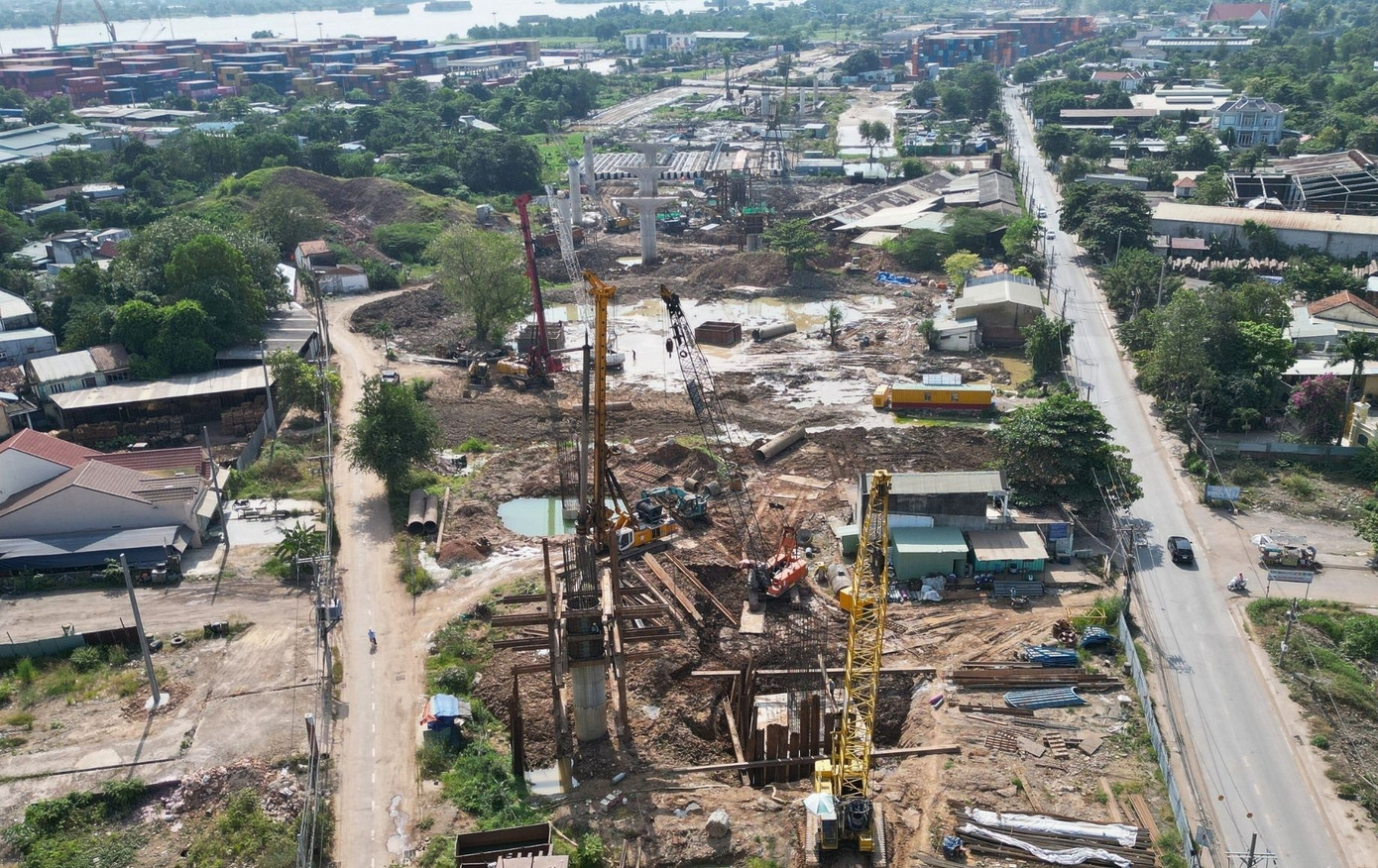 Công trường thi công nút giao Tân Vạn.