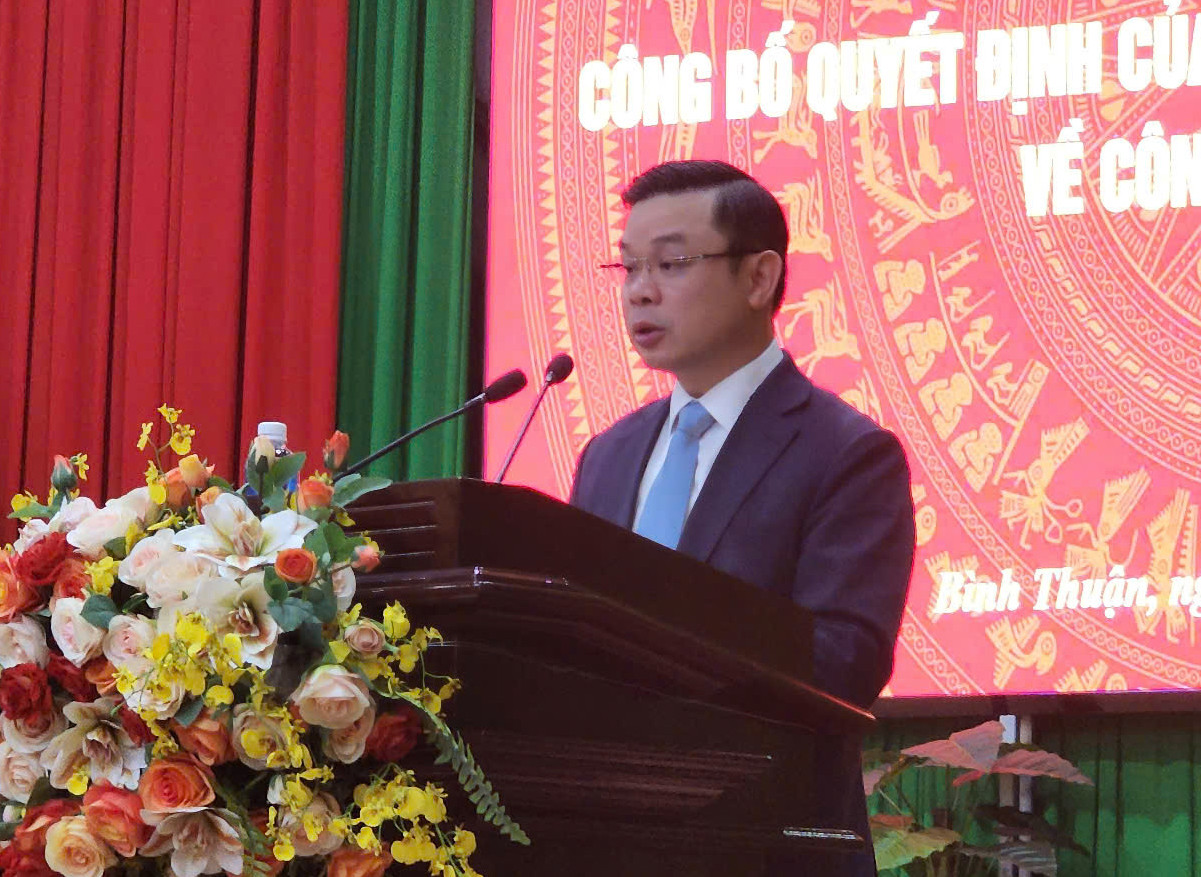 Ông Đỗ Hữu Huy phát biểu nhận nhiệm vụ. Ông Đỗ Hữu Huy phát biểu nhận nhiệm vụ.