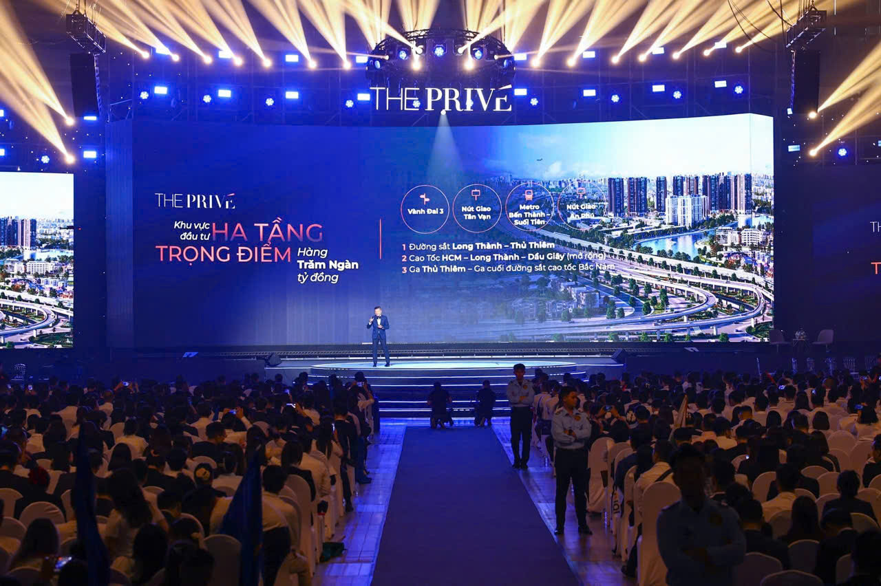 Hơn 15.000 nhân viên kinh doanh đến từ hàng trăm đại lý phân phối tham gia lễ ra mắt dự án The Privé.