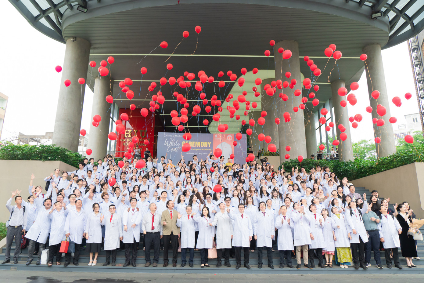 Chương trình đào tạo Bác sĩ Đa khoa tại trường ĐH Quốc tế Hồng Bàng được thiết kế theo chuẩn của Bộ Y tế.