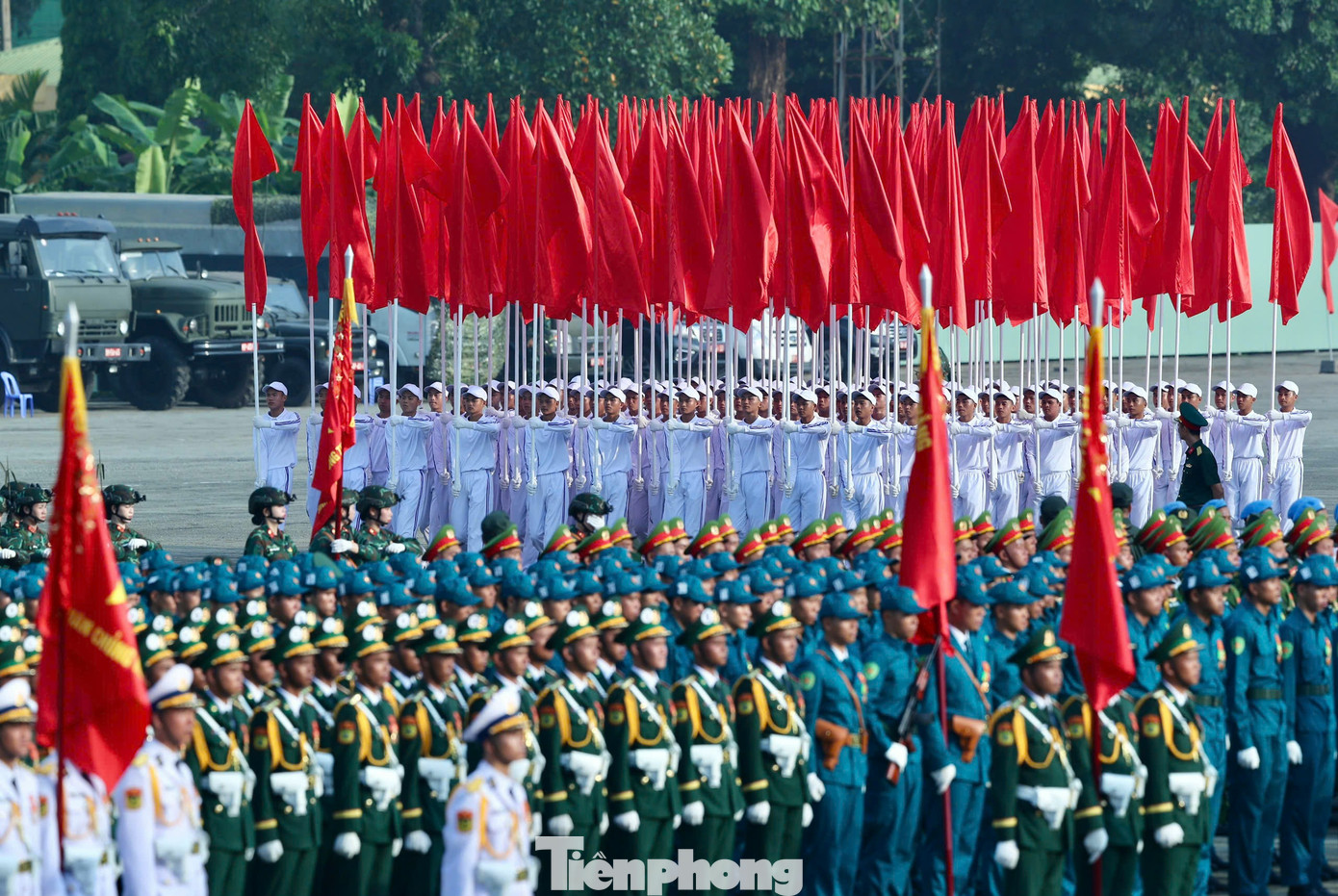 Các lực lượng Quân đội tham gia tổng hợp luyện diễu binh, diễu hành.