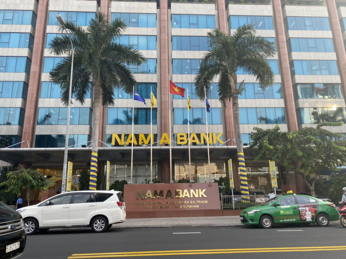 Ba ứng viên còn lại vào Hội đồng quản trị BGE là nhân sự đang công tác tại Nam A Bank. Ba ứng viên còn lại vào Hội đồng quản trị BGE là nhân sự đang công tác tại Nam A Bank.