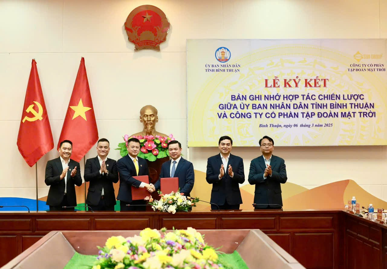 Quang cảnh buổi làm việc.