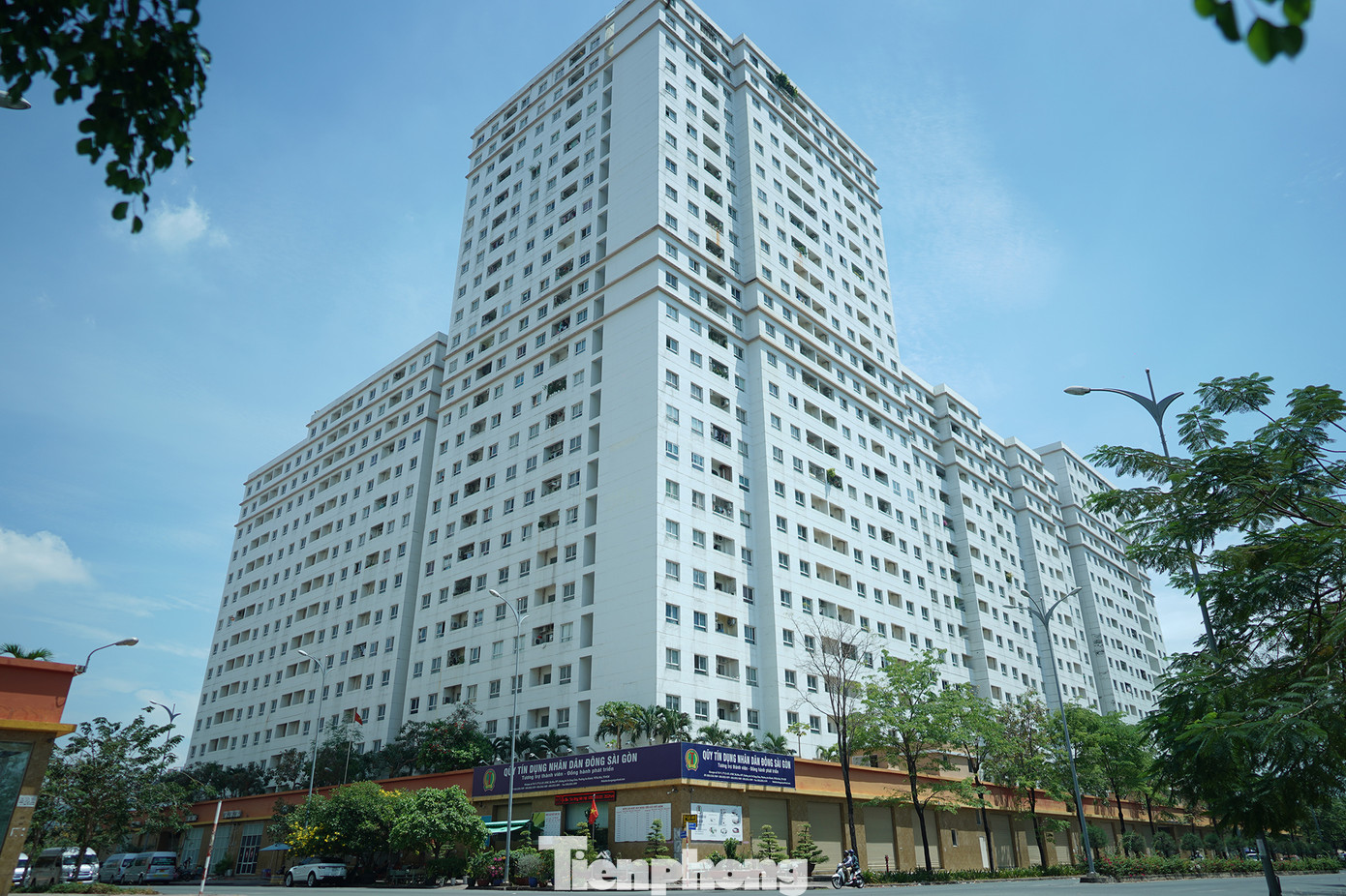 Trước đó, 3.790 căn hộ trên được tạo lập bằng vốn ngân sách nên để đảm bảo chặt chẽ về trình tự, thủ tục và thẩm quyền bán tài sản công, UBND TPHCM sẽ chỉ đạo các sở, ngành liên quan tiếp tục rà soát và đề xuất các thủ tục cần hoàn chỉnh trước khi đấu giá.