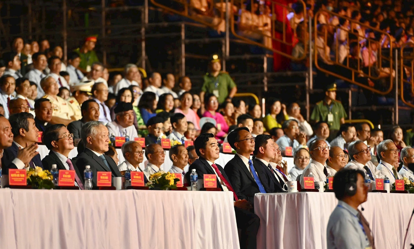 Các đại biểu dự lễ kỷ niệm 50 năm Ngày giải phóng tỉnh Bình Thuận. Ảnh: Báo Bình Thuận. Các đại biểu dự lễ kỷ niệm 50 năm Ngày giải phóng tỉnh Bình Thuận. Ảnh: Báo Bình Thuận.