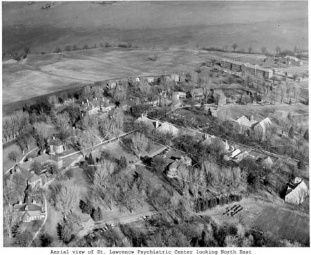 Trung tâm tâm thần Saint Lawrence, nơi Audrey sống suốt 65 năm cuộc đời mình. Trung tâm tâm thần Saint Lawrence, nơi Audrey sống suốt 65 năm cuộc đời mình. Trung tâm tâm thần Saint Lawrence, nơi Audrey sống suốt 65 năm cuộc đời mình. Trung tâm tâm thần Saint Lawrence, nơi Audrey sống suốt 65 năm cuộc đời mình