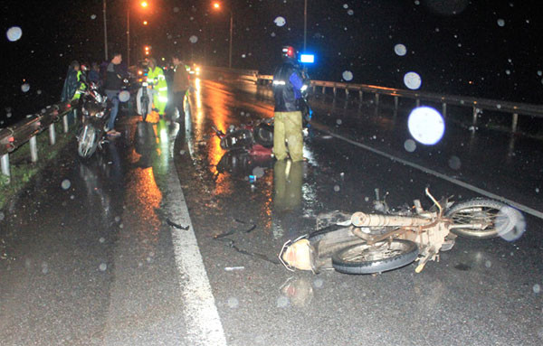 Truy tìm ô tô cán nát người trên cao tốc rồi bỏ chạy ảnh 1