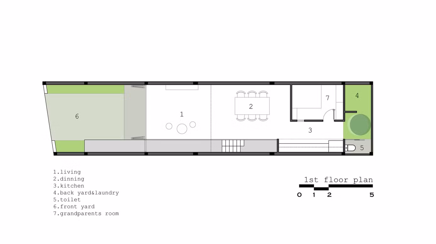 Gia chủ là một cặp vợ chồng trẻ và họ mong muốn ngôi nhà ngoài đáp ứng công năng để ở, còn có những khoảng vườn nhỏ xinh xắn, nằm len lỏi giữa các tầng nhà.