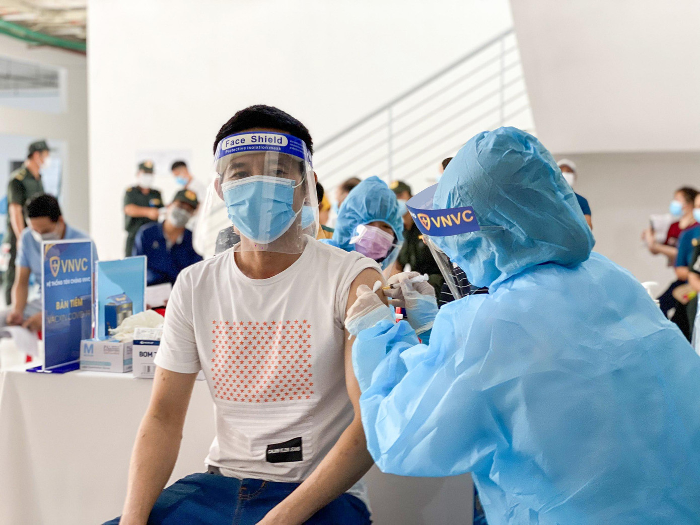 Các khu chế xuất, khu công nghiệp trên địa bàn các quận, huyện này và Khu Công nghệ cao được thực hiện thí điểm các hoạt động với điều kiện đảm bảo các tiêu chí mà TPHCM đề ra Các khu chế xuất, khu công nghiệp trên địa bàn các quận, huyện này và Khu Công nghệ cao được thực hiện thí điểm các hoạt động với điều kiện đảm bảo các tiêu chí mà TPHCM đề ra