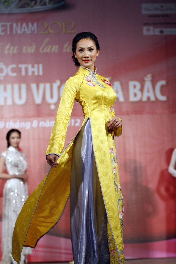 Nguyễn Thùy Linh. SBD: 937