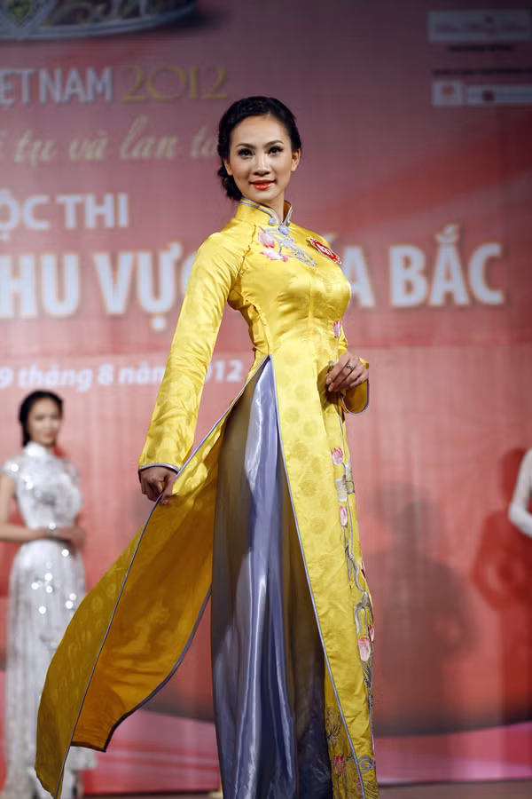 Nguyễn Thùy Linh. SBD: 937