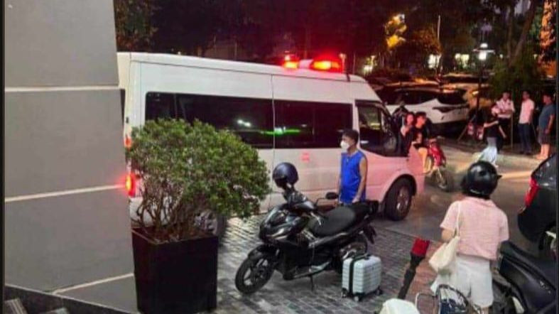 Hình ảnh xe cứu thương có mặt tại khu vực được người dân chia sẻ.