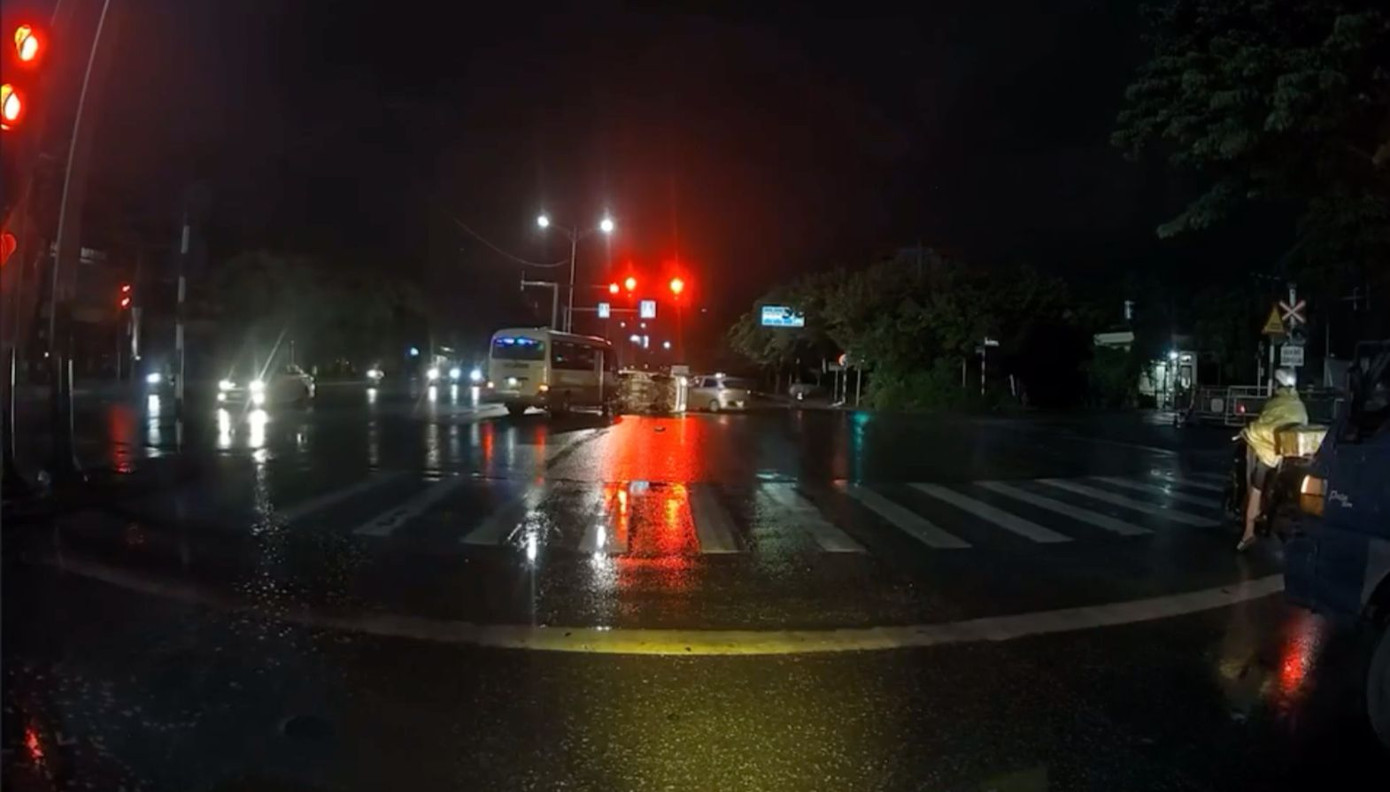 Hiện trường vụ tai nạn. Ảnh cắt từ video. Hiện trường vụ tai nạn. Ảnh cắt từ video.