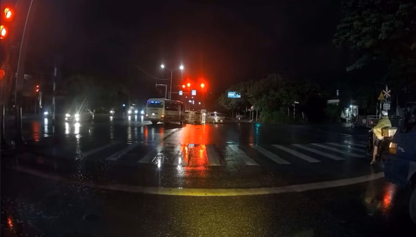 Hiện trường vụ tai nạn. Ảnh cắt từ video.