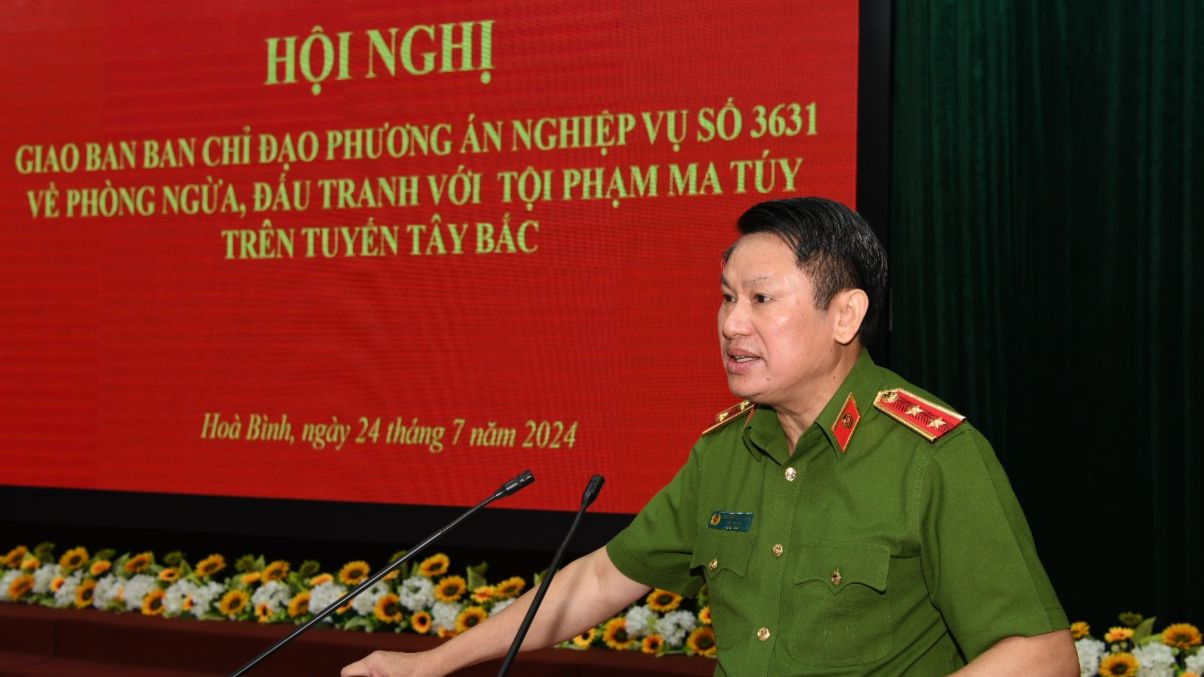 Trung tướng Nguyễn Văn Viện - Cục trưởng Cục Cảnh sát điều tra tội phạm về ma túy phát biểu khai mạc Hội nghị.