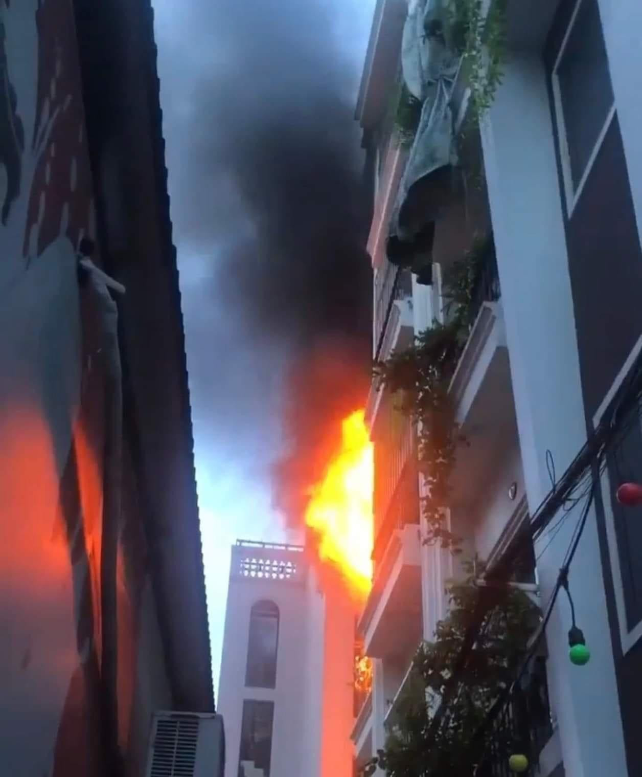 Hình ảnh thời điểm xảy ra vụ cháy. Hình ảnh thời điểm xảy ra vụ cháy.