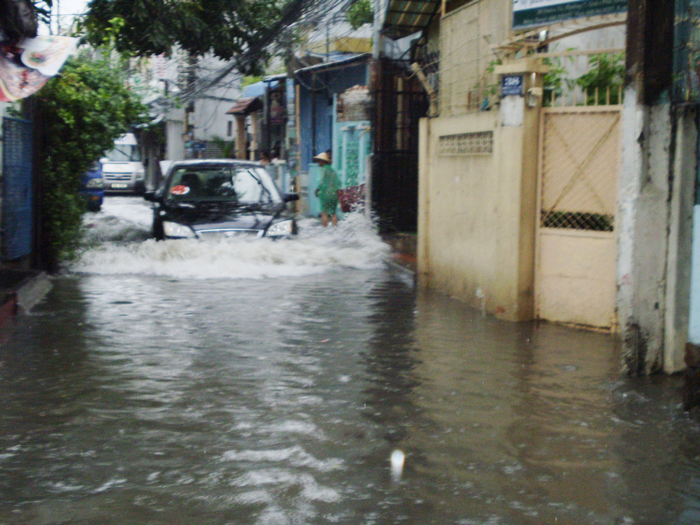 Ngập ở khu dân cư Thạnh Lộc. Ảnh: Huy Thịnh. Ngập ở khu dân cư Thạnh Lộc Ảnh: Huy Thịnh