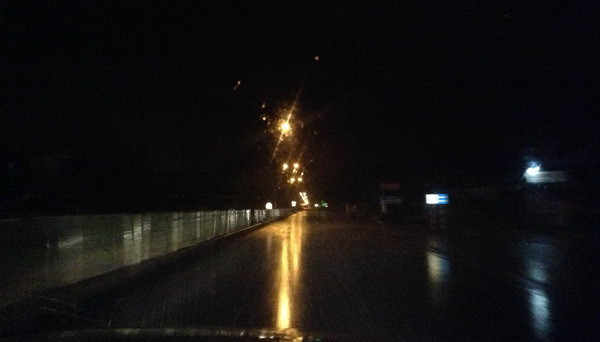 Khu vực ngoại thành Hải Phòng lúc 22h30 tối 10/11. Ảnh: Hoàng Anh