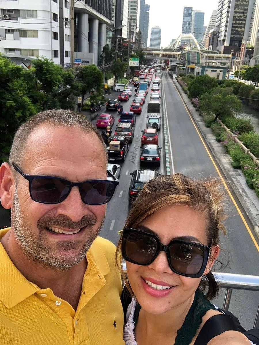 Cô hạnh phúc bên chồng mới