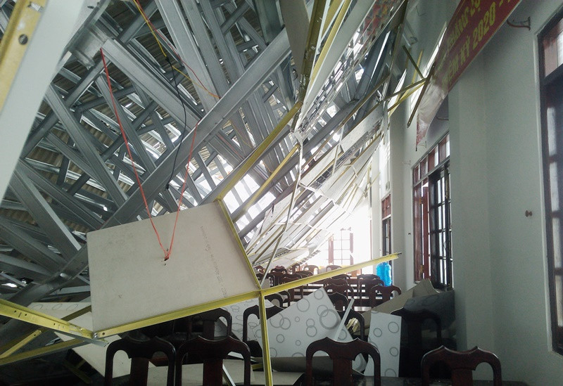 Hơn 1 tháng sập hội trường thị trấn, vẫn đang giám định ảnh 2