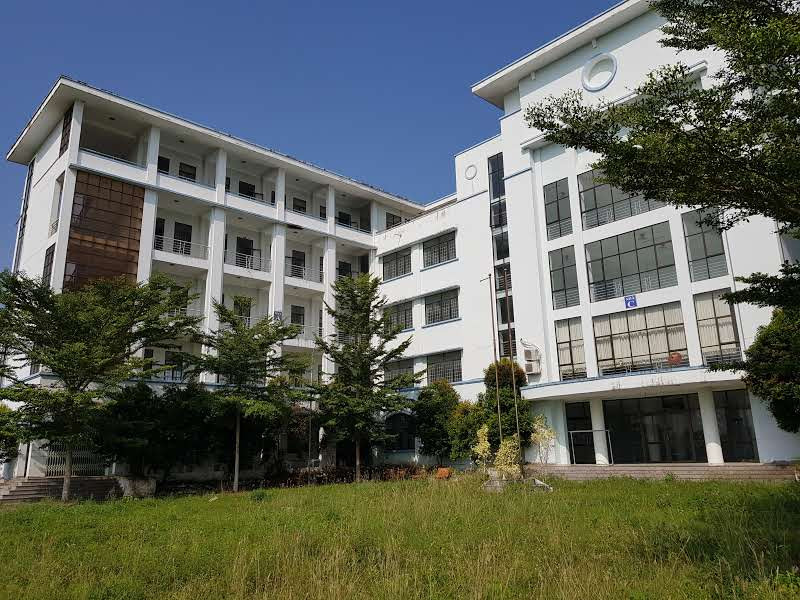 Trường đại học xây hàng chục tỷ đồng bỏ hoang nhiều năm ảnh 4