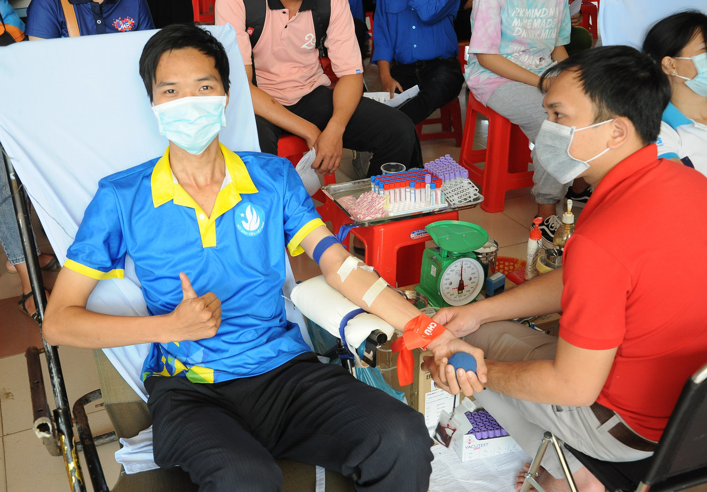 Mỗi giọt máu sẻ chia, một hành động cao cả ảnh 4