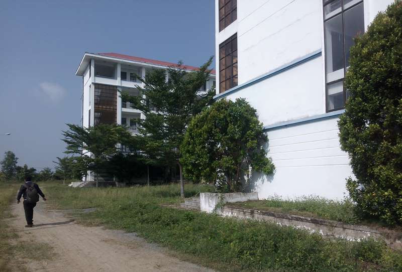 Trường đại học xây hàng chục tỷ đồng bỏ hoang nhiều năm ảnh 16
