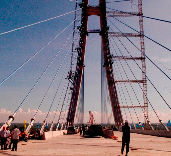 Cầu Vàm Cống bắc qua sông Hậu thông xe vào tháng 6/2019 ảnh 1