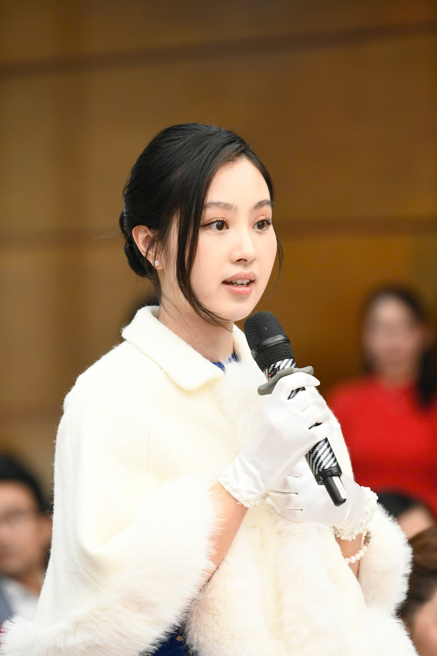 “Tôi mong Giải thưởng được tổ chức thành công khi chọn ra được những cá nhân và dự án nổi bật nhất. Hi vọng ‘Bền Đam Mê’ giúp kết nối, xây dựng một cộng đồng những người trẻ tài năng, cùng nhau xây dựng những giá trị lớn lao cho xã hội”, Giáng My chia sẻ.