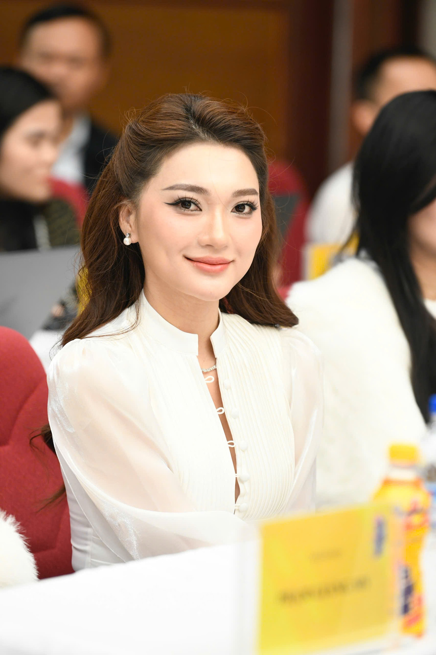 Ngọc Nữ cho rằng bản thân là người trẻ, có nhiều điều kiện để nỗ lực cũng như theo đuổi đam mê của mình, cô luôn cố gắng tận dụng tốt cơ hội, hoàn thiện bản thân, cống hiến và tạo nên những giá trị cho cuộc sống. “Với tinh thần đừng ngại mơ lớn, hành động nhỏ và kiên trì, tôi tin rằng mọi điều đều có thể thành hiện thực”, cô chia sẻ.