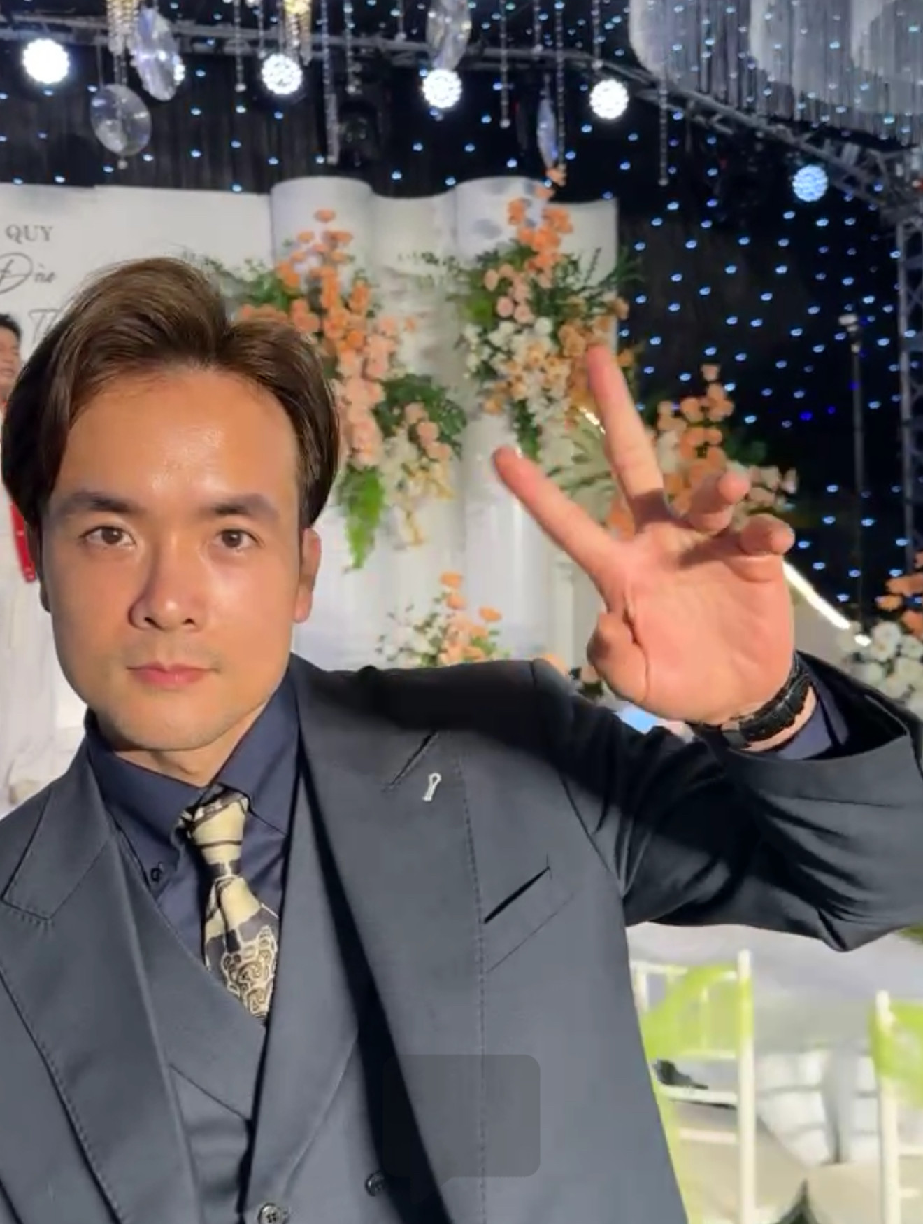 Anh Đào và Anh Tuấn trong đám cưới chiều 18/1 tại Bắc Giang. Ảnh: Chụp màn hình. Anh Đào và Anh Tuấn trong đám cưới chiều 18/1 tại Bắc Giang. Ảnh: Chụp màn hình.