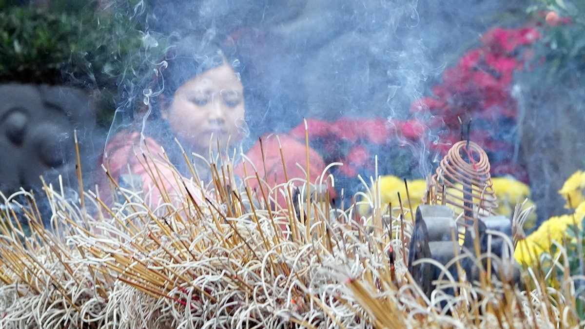 Theo quan niệm dân gian, mùng 1 Tết có ý nghĩa đặc biệt quan trọng. Theo quan niệm dân gian, mùng 1 Tết có ý nghĩa đặc biệt quan trọng.