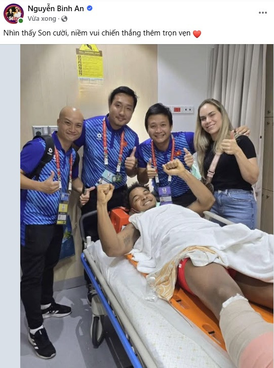 Nhiều sao Việt cầu nguyện tiền đạo Xuân Son sớm bình phục sau ca phẫu thuật.