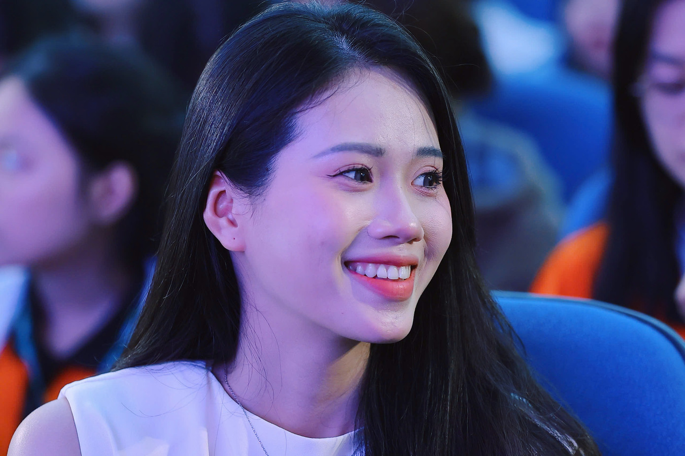 Ngoài ra, việc cuộc thi được thiết kế theo fomat các sê-ri truyền hình thực tế, thực hiện tại Hà Nội, Quảng Bình, Huế, TPHCM… và chiếu trên kênh sóng Đài truyền hình Việt Nam khiến các thí sinh hào hứng.