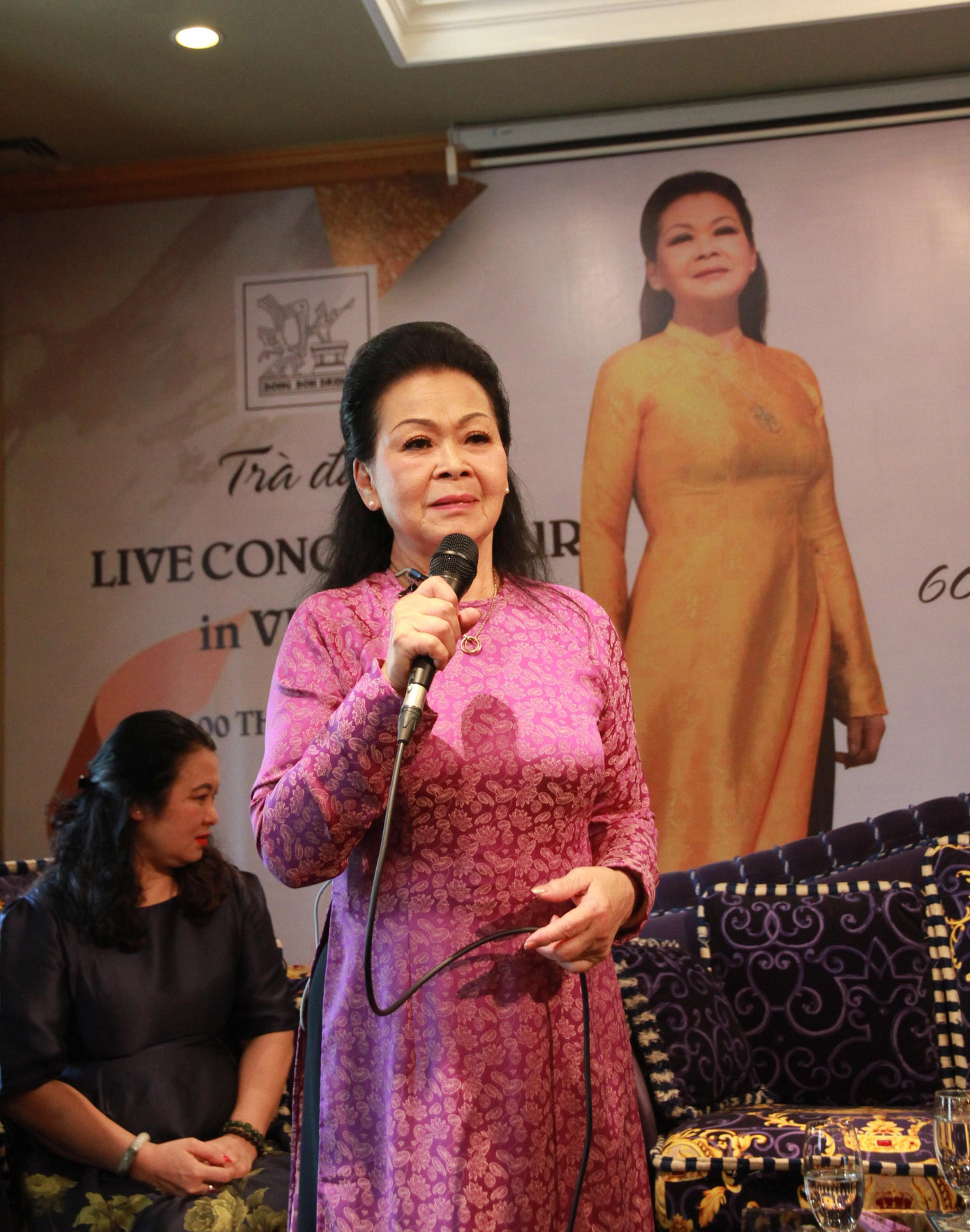 Tua xuyên Việt Như một lời chia tay được coi là lời chia tay chính thức với sân khấu lớn của Khánh Ly ở tuổi 77- Ảnh: N.M.Hà Tua xuyên Việt Như một lời chia tay được coi là lời chia tay chính thức với sân khấu lớn của Khánh Ly ở tuổi 77- Ảnh: N.M.Hà