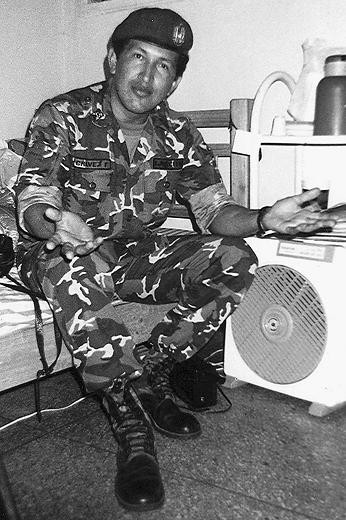 Ảnh chụp ông Hugo Chavez năm 1992