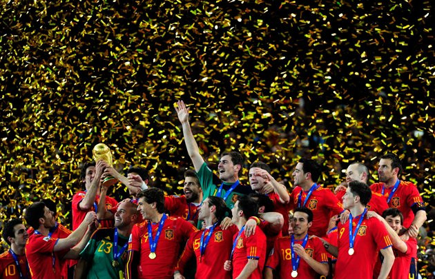 Tây Ban Nha: Đại diện từ UEFA - Tham dự tư cách nhà ĐKVĐ World Cup 2010. Tây Ban Nha - Đại diện từ UEFA; tham dự tư cách nhà ĐKVĐ World Cup 2010.