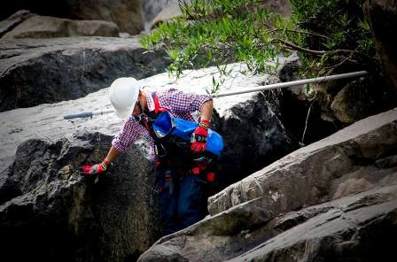 Công việc không dành cho người yếu tim và sợ độ cao