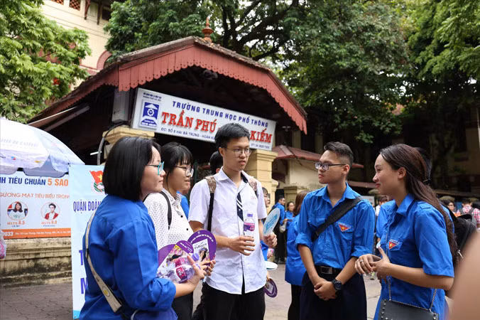 Đồng hành cùng thí sinh ảnh 1