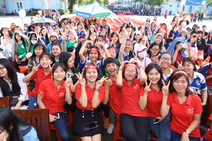 Nô nức ngày hội Chủ Nhật Đỏ tại Hà Tĩnh ảnh 1 Nô nức ngày hội Chủ Nhật Đỏ tại Hà Tĩnh ảnh 1