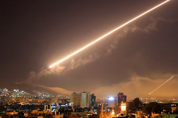 Wall Street Journal: Ông Trump muốn tấn công căn cứ Nga, Iran ở Syria ảnh 5