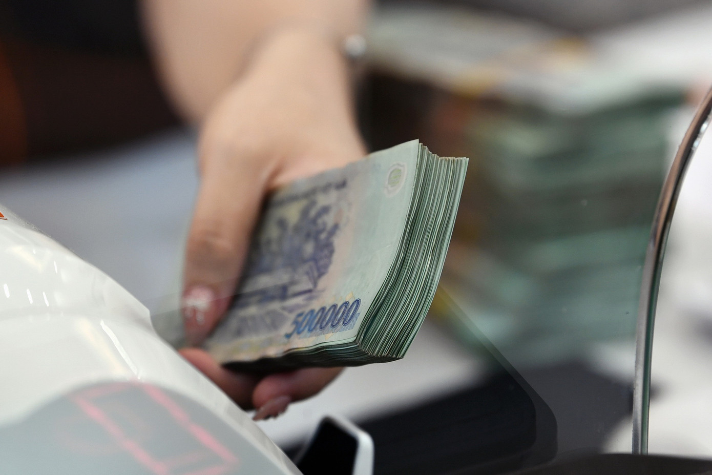 Người nộp thuế cần thường xuyên tra cứu thông tin về nghĩa vụ thuế để tránh nợ thuế. Ảnh: Nam Khánh. Người nộp thuế cần thường xuyên tra cứu thông tin về nghĩa vụ thuế để tránh nợ thuế. Ảnh: Nam Khánh.