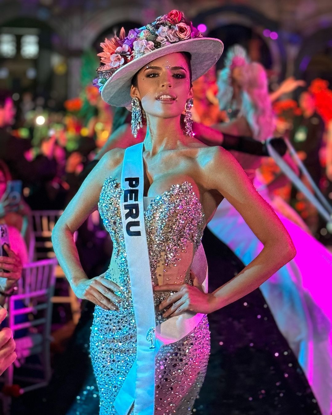 Người đẹp Peru từng giành ngôi vị Á hậu 2 ở cuộc thi Hoa hậu Quốc tế 2022. Tatiana Calmell năm nay 29 tuổi, là người mẫu, diễn viên có tiếng tại quê nhà.