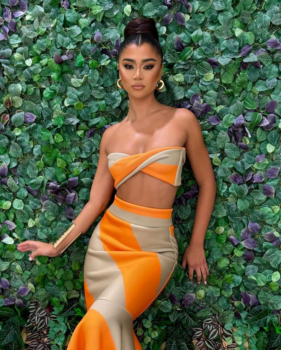 Người đẹp Puerto Rico – Bianca Caraballo - là một trong những thí sinh tiềm năng của châu Mỹ. Cô năm nay 22 tuổi, là sinh viên chuyên ngành Sinh học tại Đại học Puerto Rico, cơ sở Mayagüez (UPRM). Đến với cuộc thi, cô mong muốn nâng cao nhận thức về các hoạt động bền vững và truyền cảm hứng cho những người khác hành động để bảo vệ hành tinh.