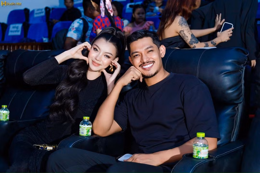 Thae Su Nyein và Htoo Ant Lwin - giám đốc quốc gia Miss Grand Myanmar tham gia sự kiện hôm 3/11.
