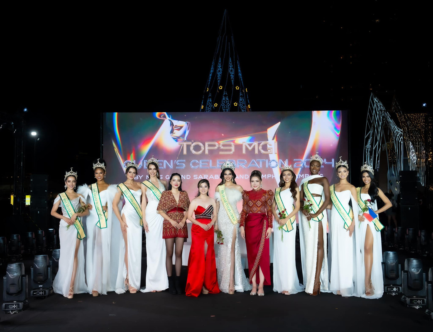 Tối 2/11, top 9 Miss Grand International 2024 tham dự sự kiện Top 9 MGI Queen's Celebration 2024 thuộc khuôn khổ cuộc thi Miss Grand Saraburi và Lumphun Lampang 2024. Sau cuộc thi, người đẹp Myanmar - Thae Su Nyein - đã từ bỏ danh hiệu á hậu 2. Hiện ban tổ chức vẫn chưa tìm người thay thế.