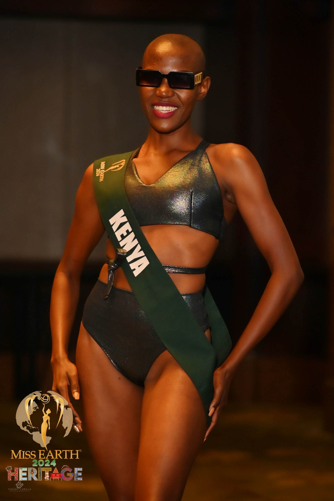 Hai đại diện Namibia và Kenya khoe hình thể đầy đặn, khỏe khoắn trong trang phục bikini.