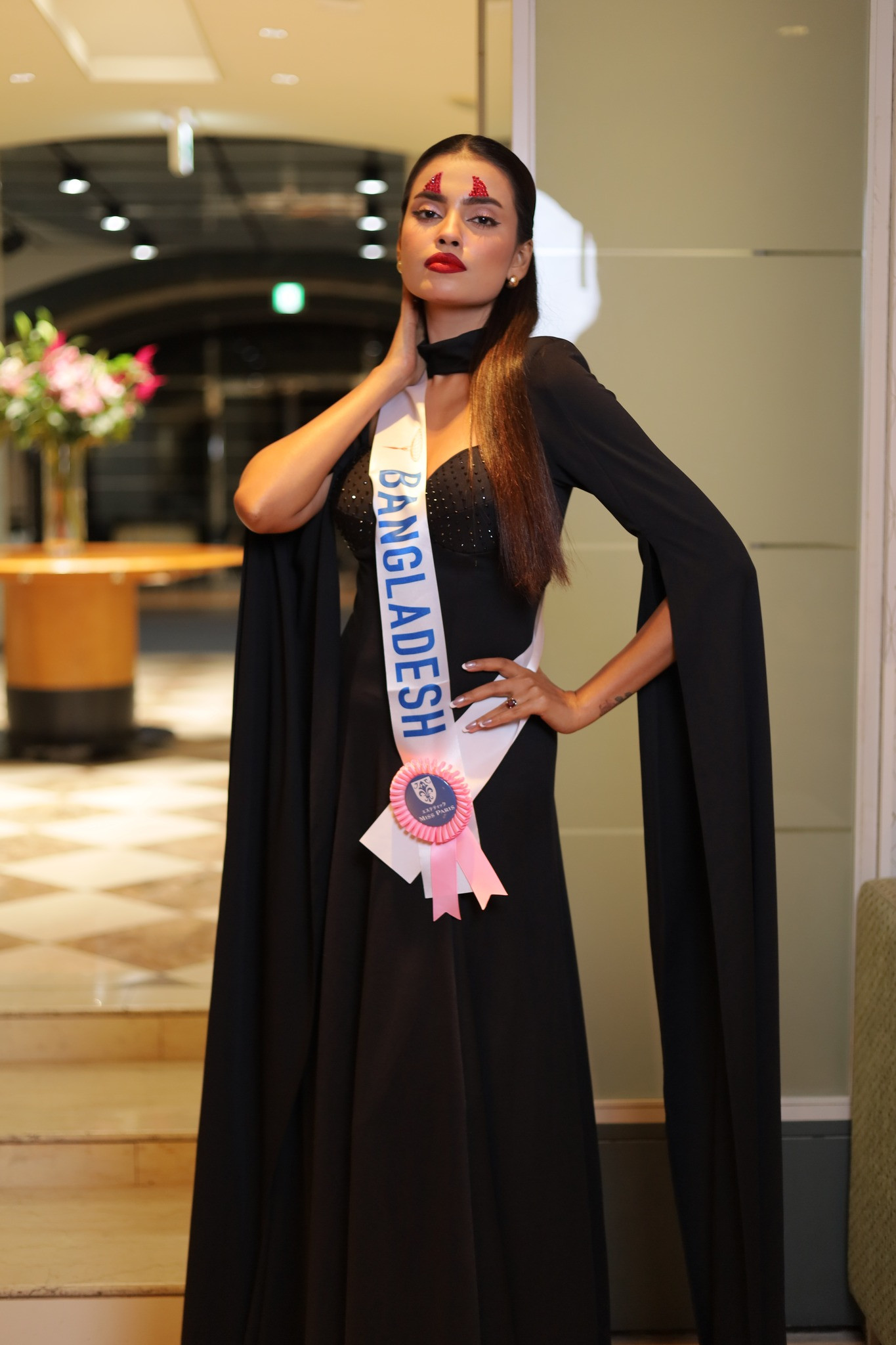 Nhiều người đẹp diện trang phục lấy cảm hứng từ Tiên hắc ám Maleficent.