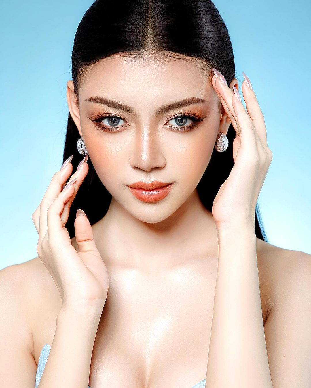 Hình ảnh mới của Thae Su Nyein.